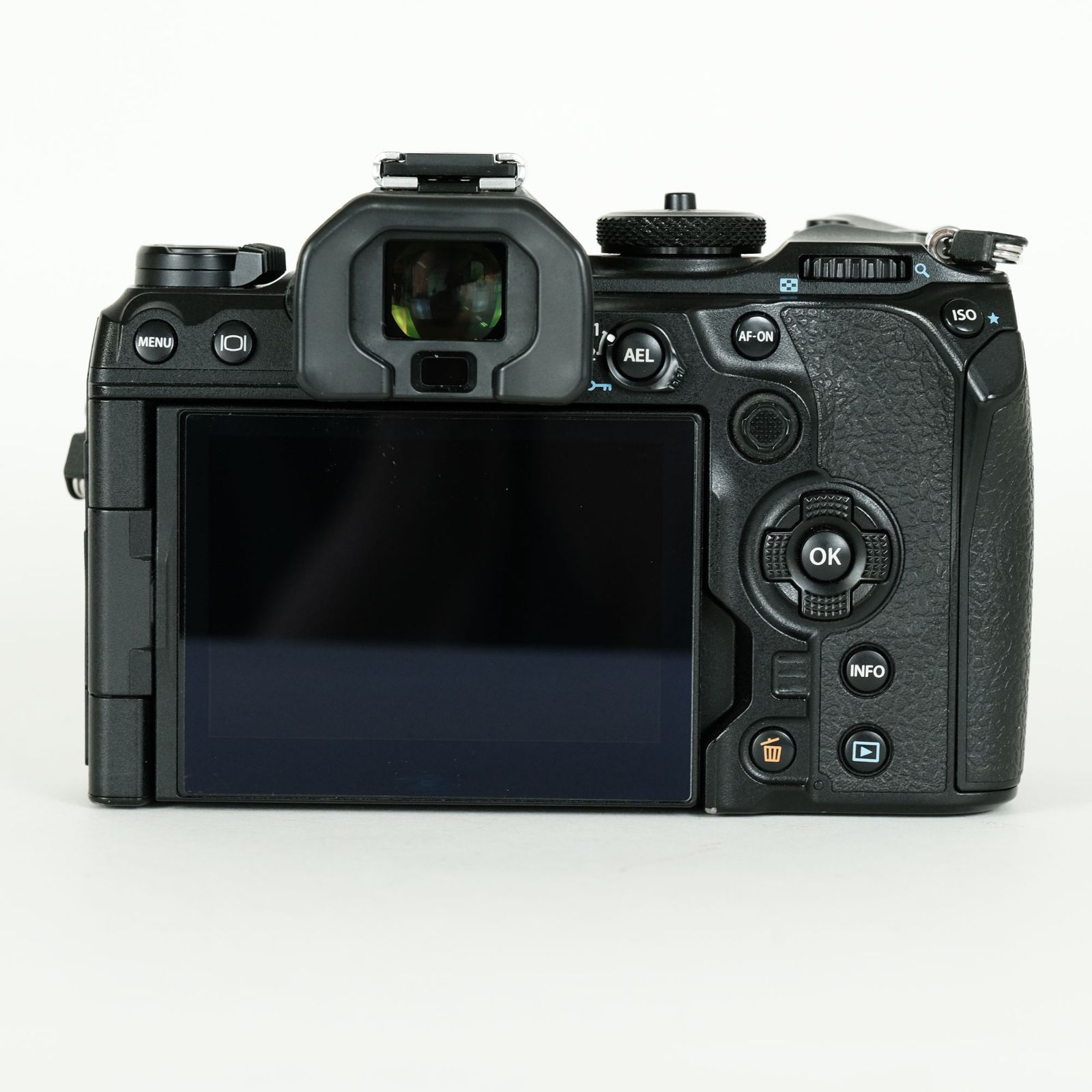 ミラーレス一眼カメラ