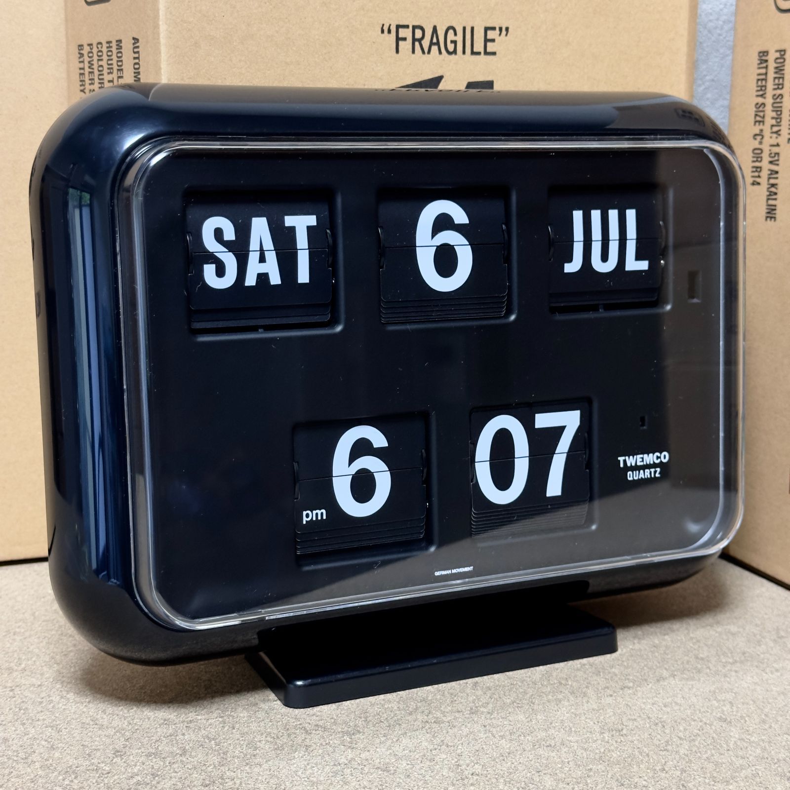 TWEMCO (トゥエンコ) QD-35 グレー 置き掛け兼用時計 パタパタ