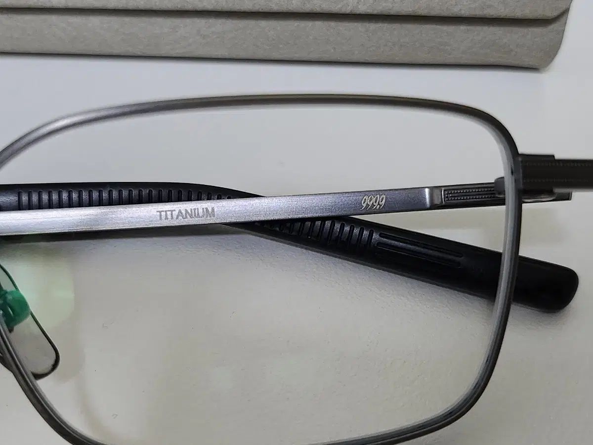 T アンティーク