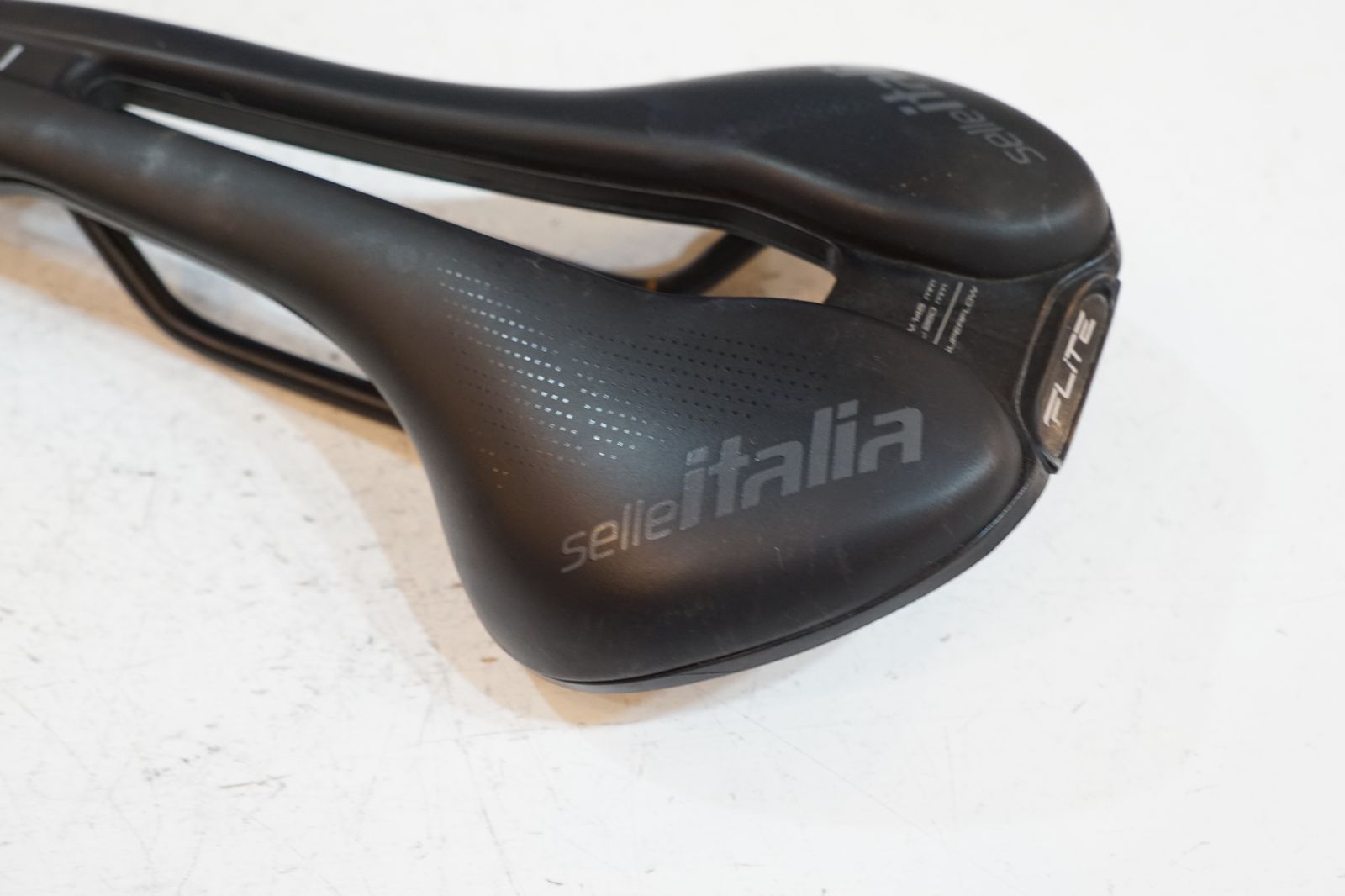 セライタリア・フライトブースト・カーボンレール・145ミリ Amazon | セライタリア(Selle Italia) selle ITALIA(セライタリア