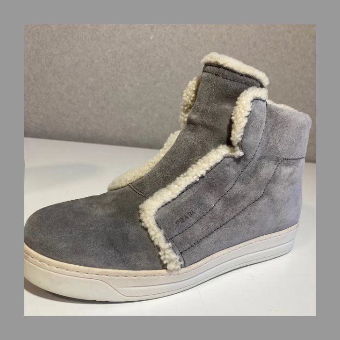 定価15万 PRADA プラダ SPORTS ブーツ スポーツ ハイカットスニーカー ムートン ボアブーツ グレー 上品カジュアル ベーシック服