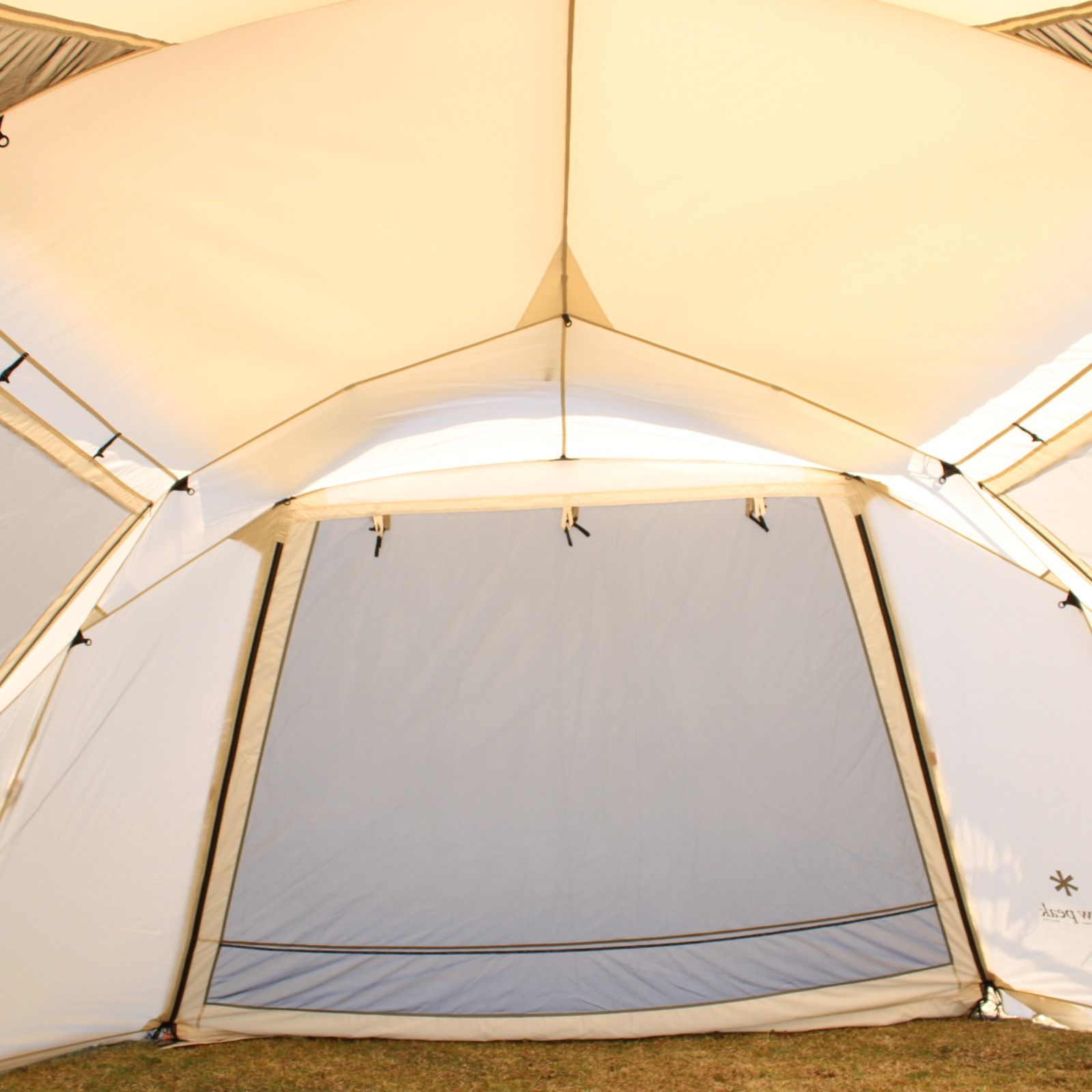 ランドロックアイボリー