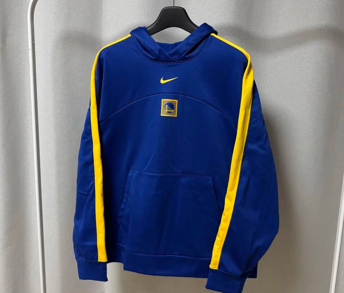 XL 105 ナイキ ゴールデンステート フーディー