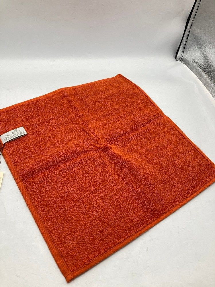 ハンドタオル D4