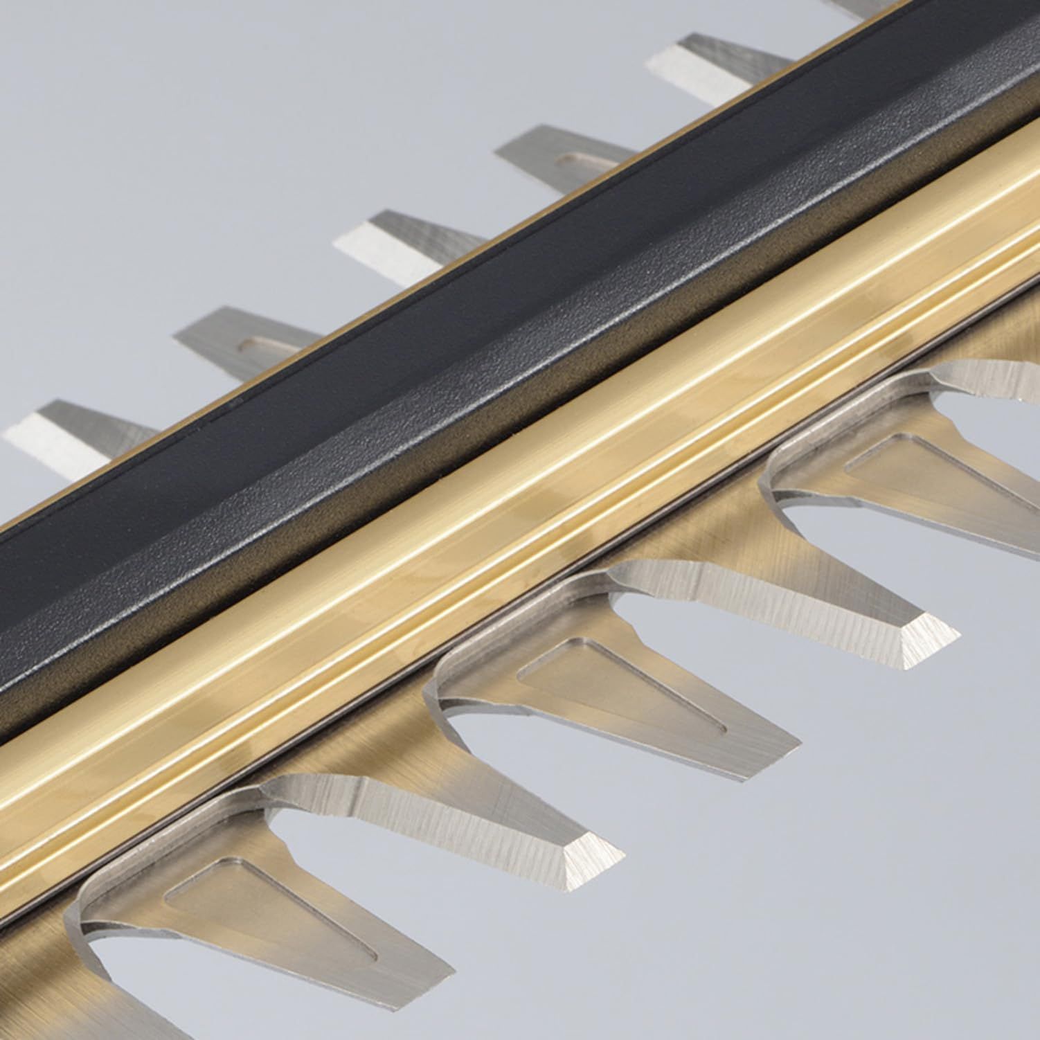 京セラ Kyocera 旧リョービ 刃 BHT-1800 3630 HT-3521他用 360 mm 6730987 枝葉を逃さず鋭く切れる 全刃3面研磨刃 切れ味が長持ちするディンプルブレード 最大切断枝径17