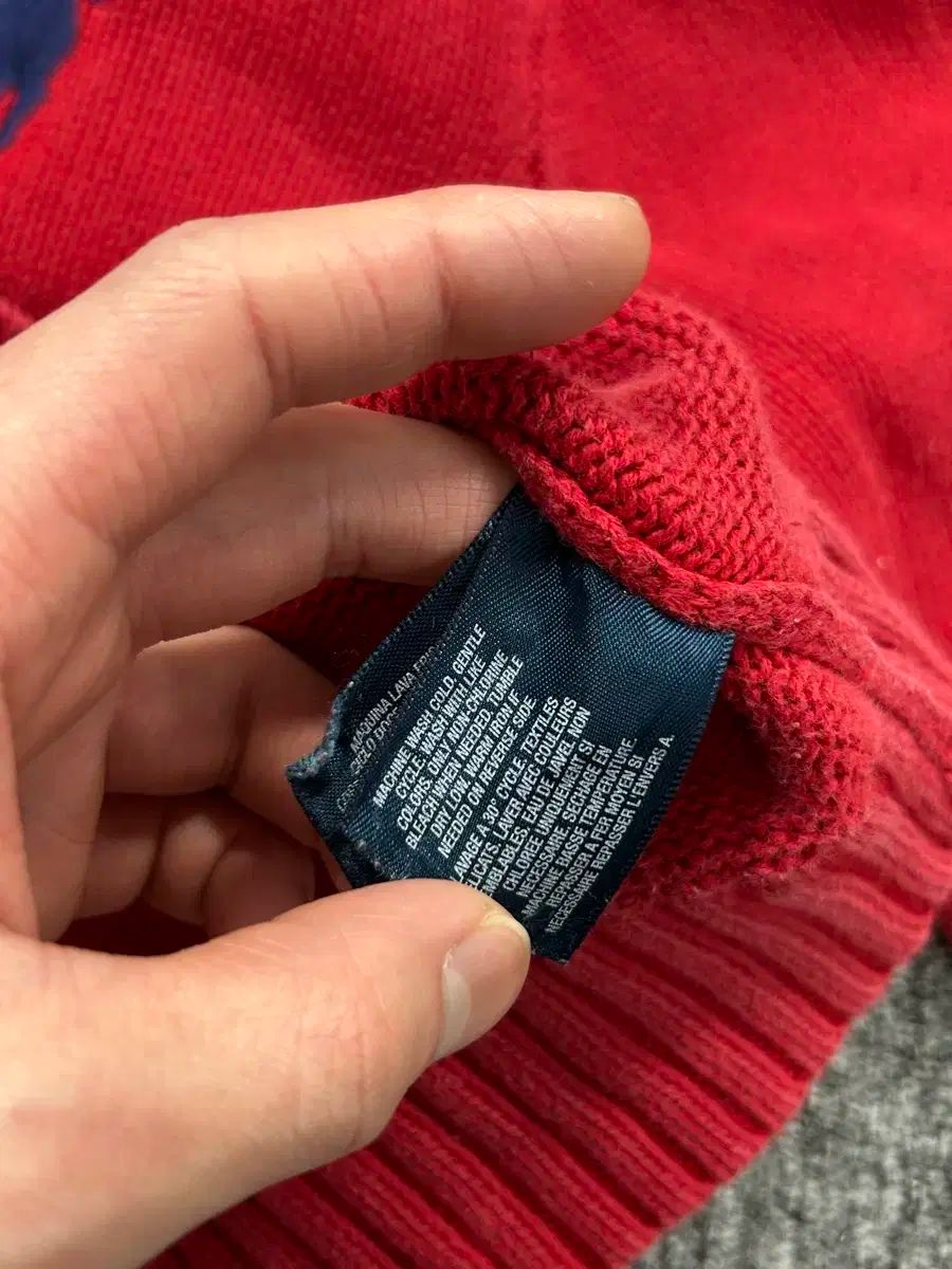 レッド ハーフジップアップ