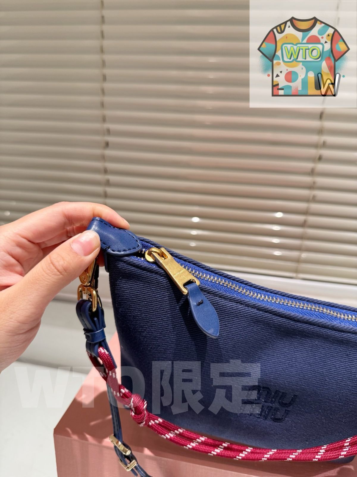 今日 Miu Miu ミュウミュウ ニューランチボックスバッグ 19cm