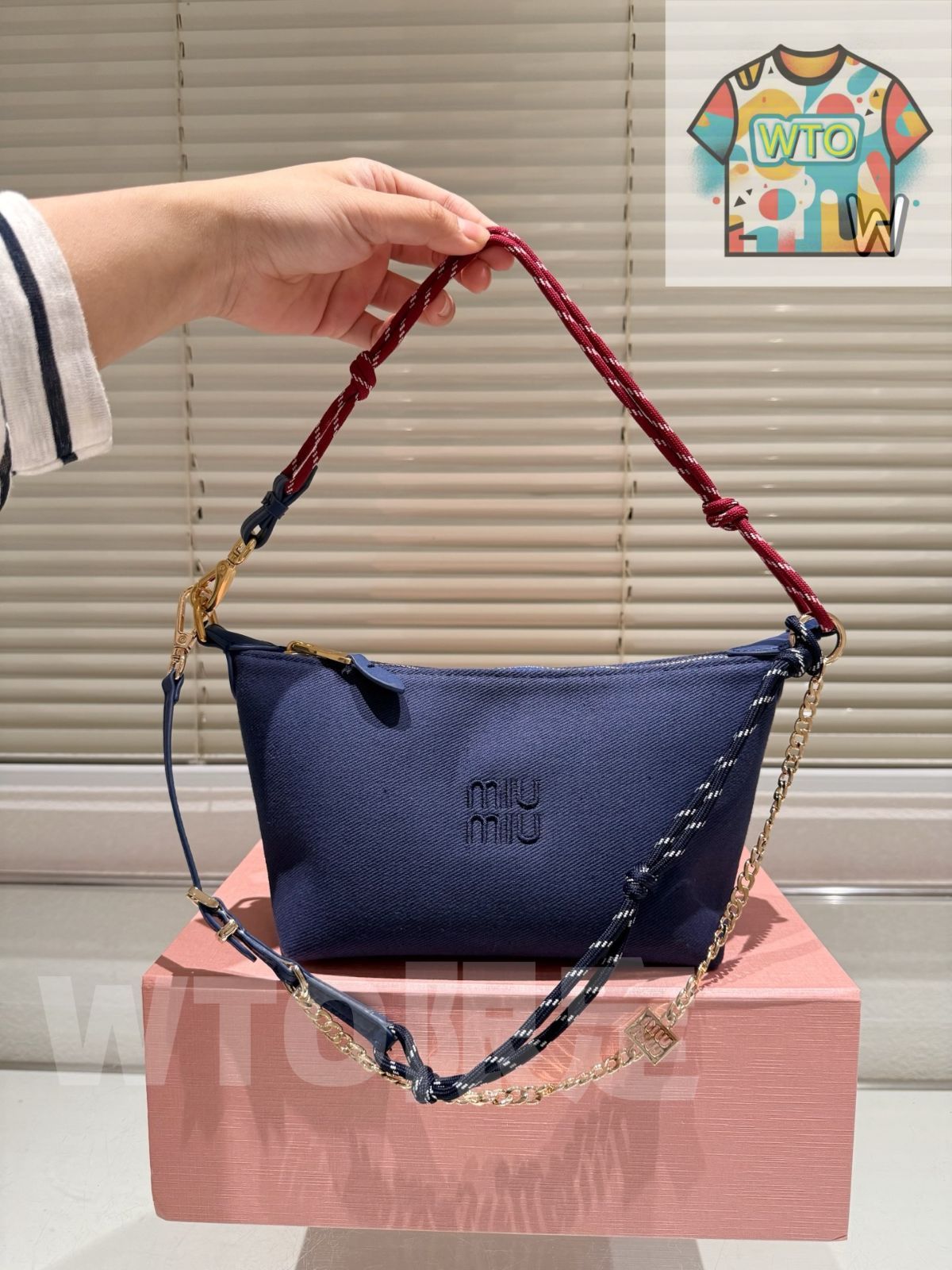 今日 Miu ミュウミュウ ニューランチボックスバッグ 19 cm
