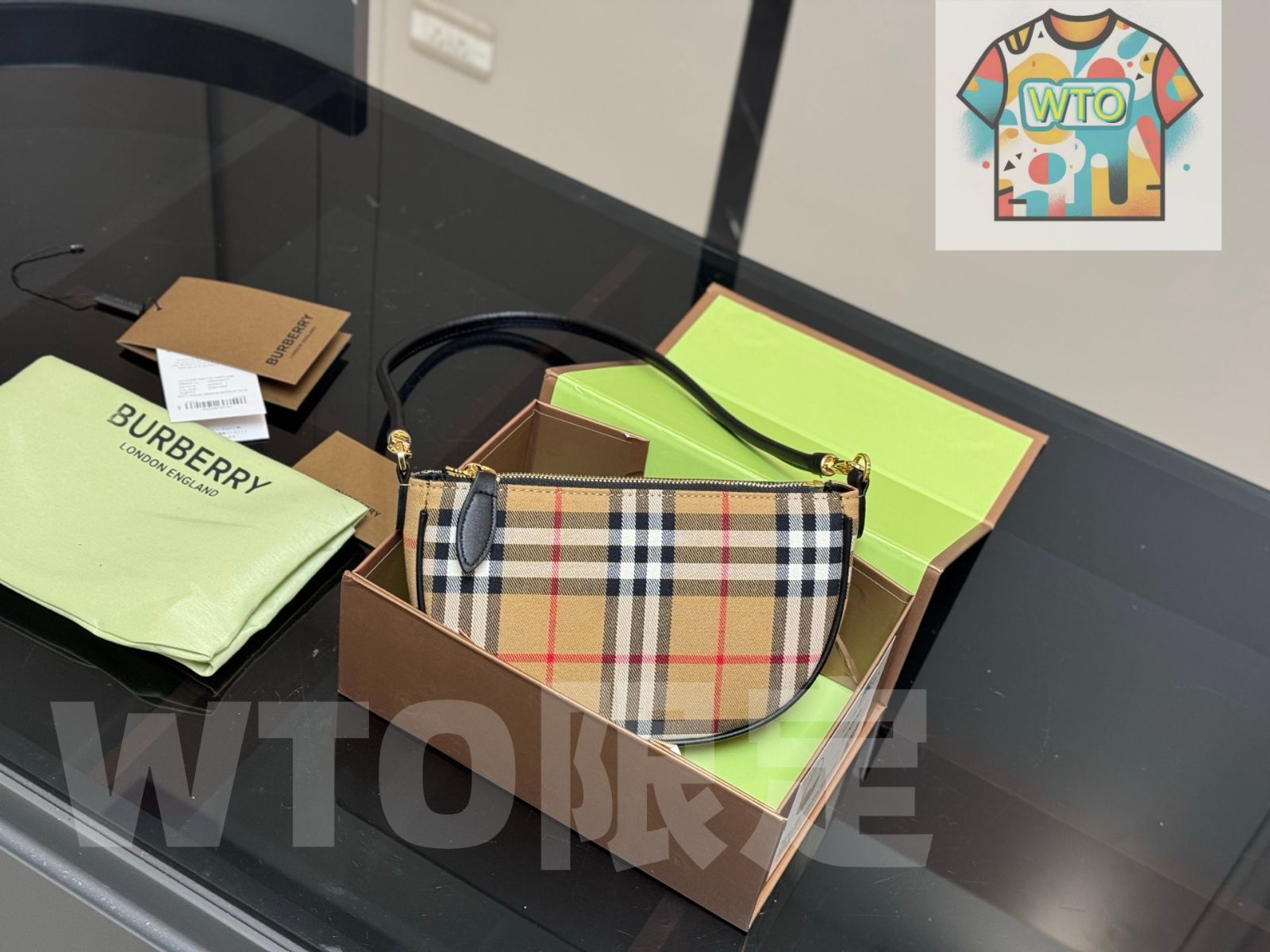  今日 Burberry バーバリー アームポーチ トレンチ風ナイロン ショルダーバッグ ショルダーバッグ