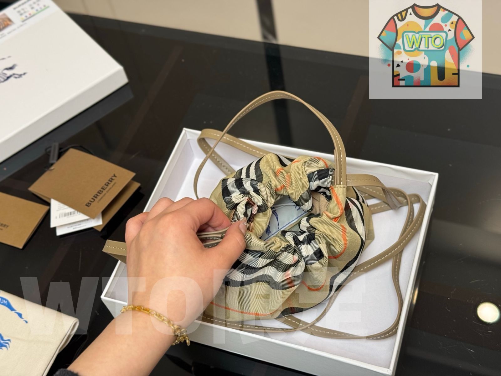 Burberry バーバリー