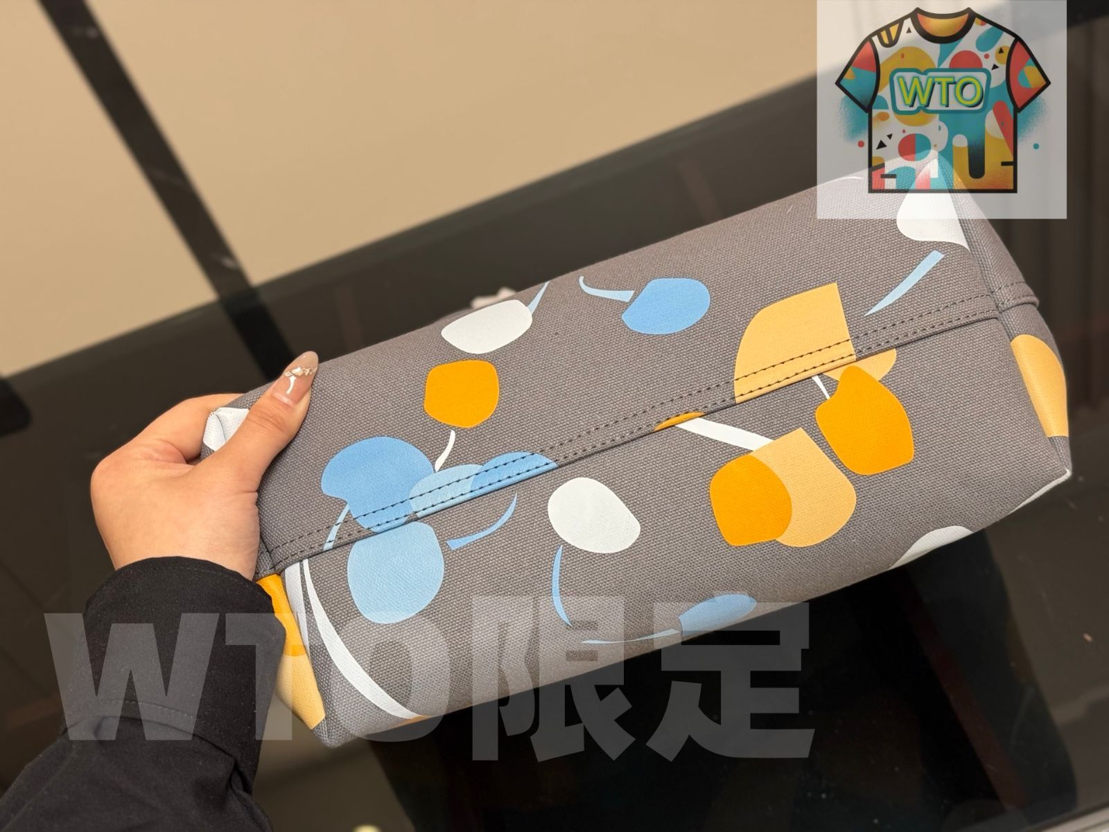 今日 Miu Miu Tote Bag ミュウミュウ トートバッグ 32×25cm 2025SS 秀場モデル-WTO輸入