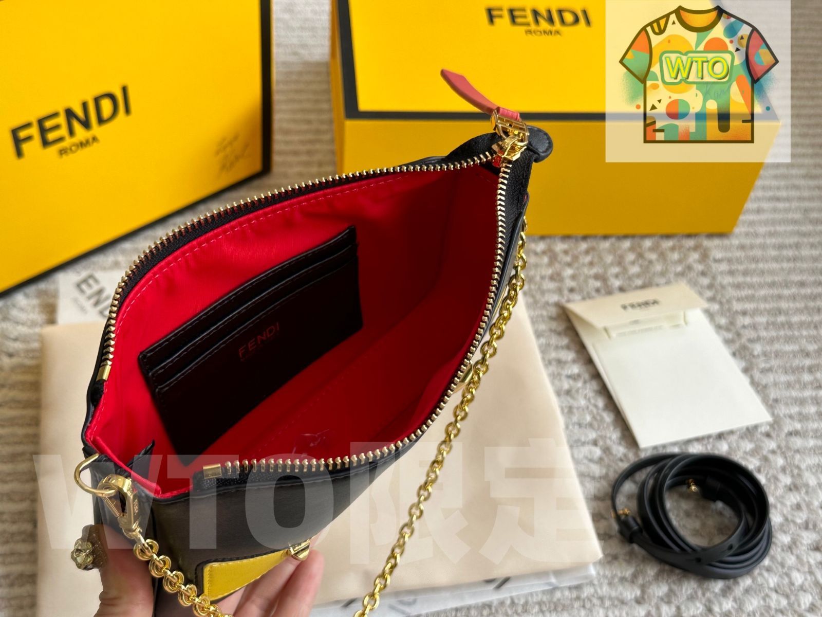Fendi フェンディ
