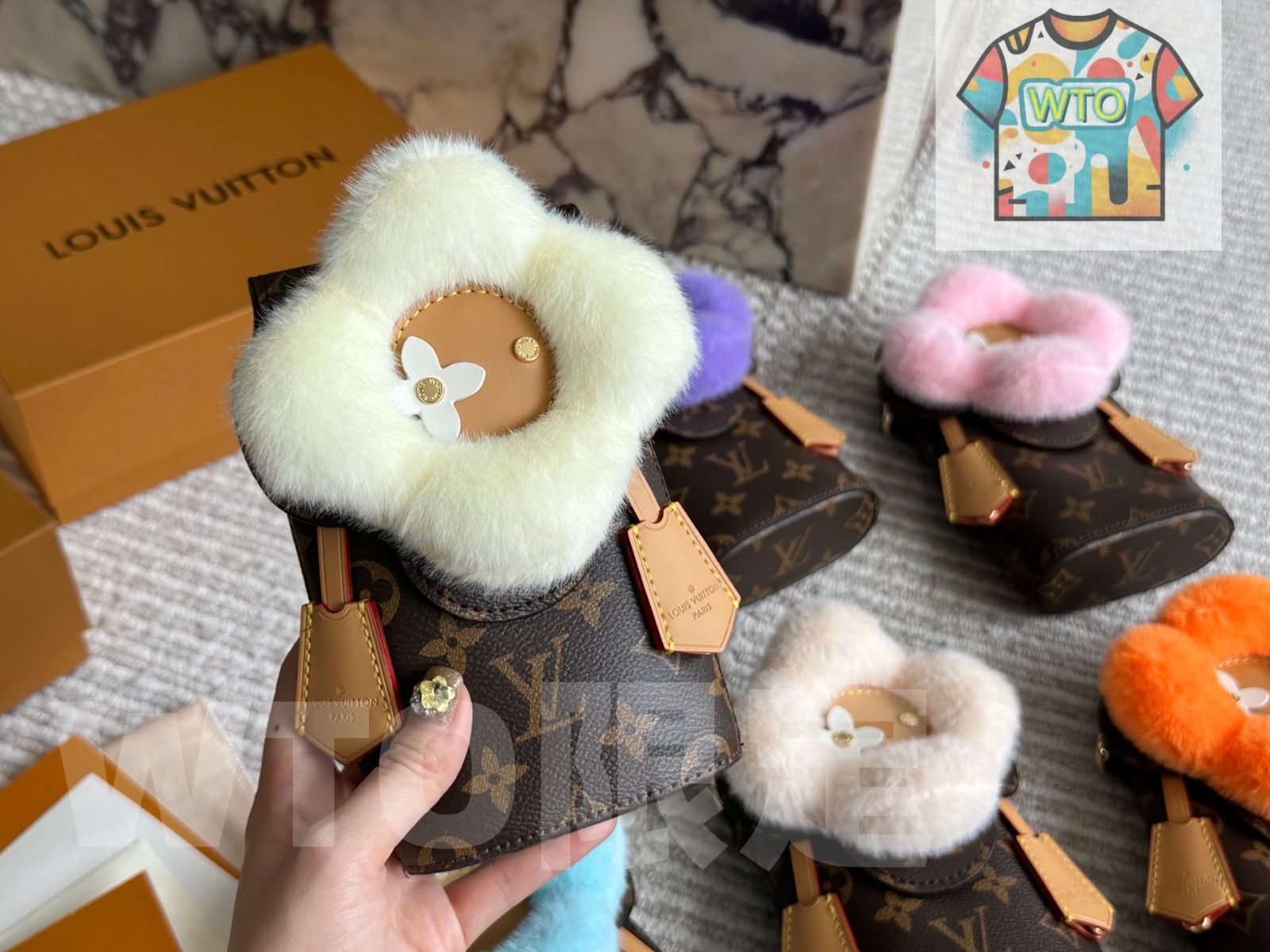  今日 LV 2025 リミテッド ヴィヴィアン スマホバッグ ベルベット ショルダーバッグ ショルダーバッグ