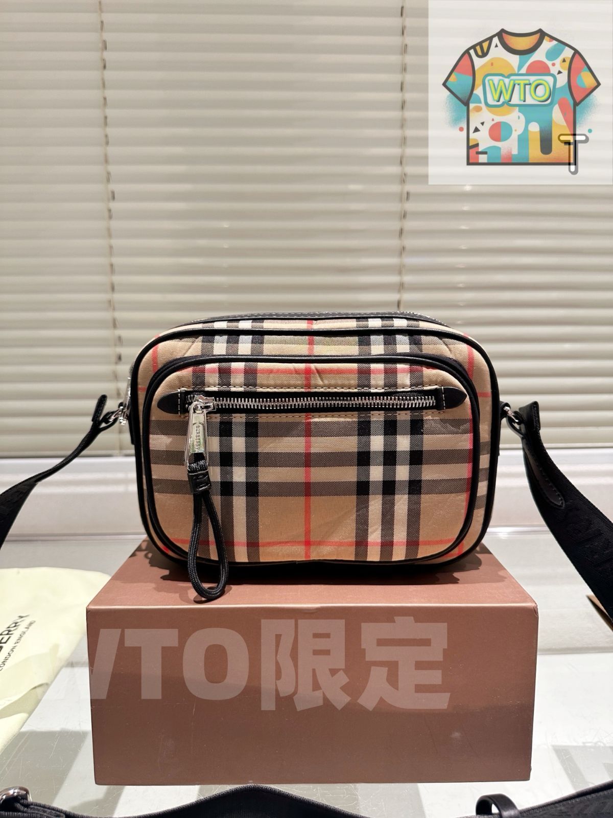 今日 Burberry カメラバッグ アウトム エディション