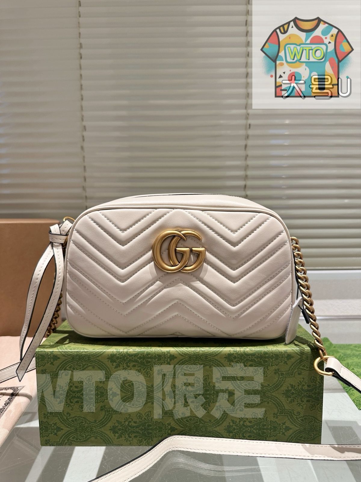 今日 Gucci Marmont カメラバッグ 24cm 牛皮