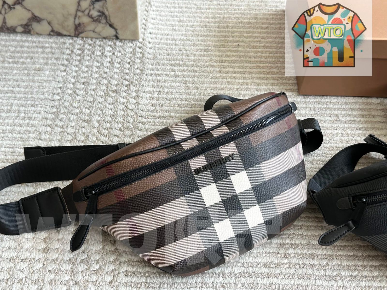 今日 Burberry バーバリー ワイド ワイストバッグ 上幅 30×14cm