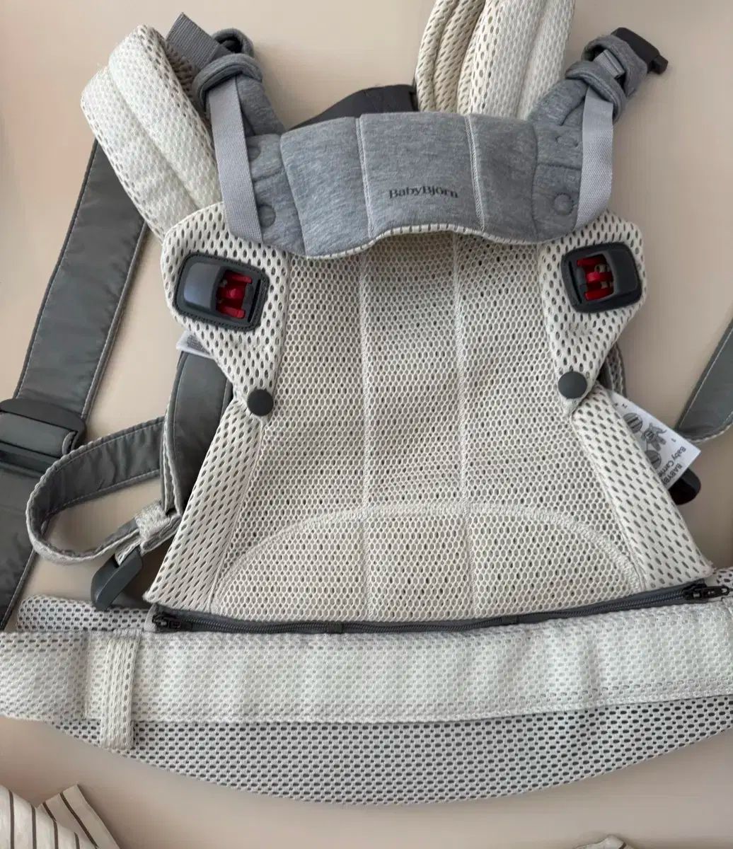 赤ちゃん ハーモニー ベビーキャリア クリーム ほぼ
