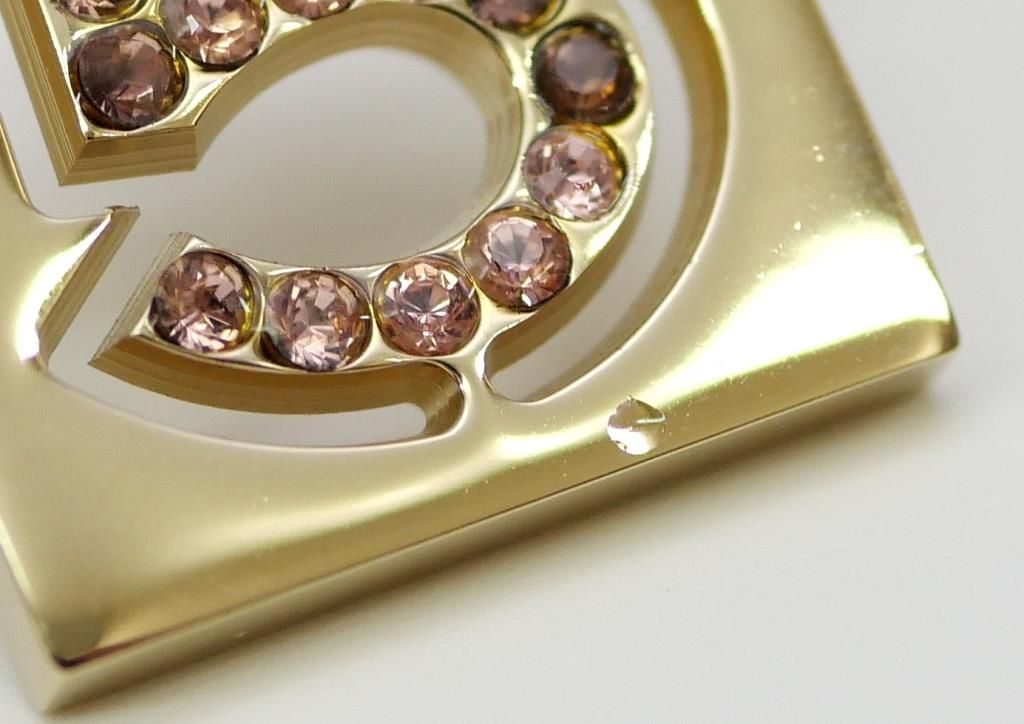 CHANEL ピンバッジ