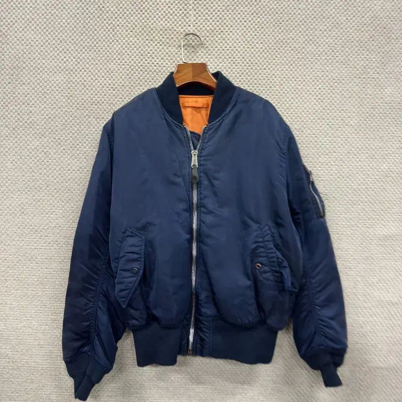 アルファインダストリーズ MA-1 リバーシブル パイロットジャンパー 105 A01011