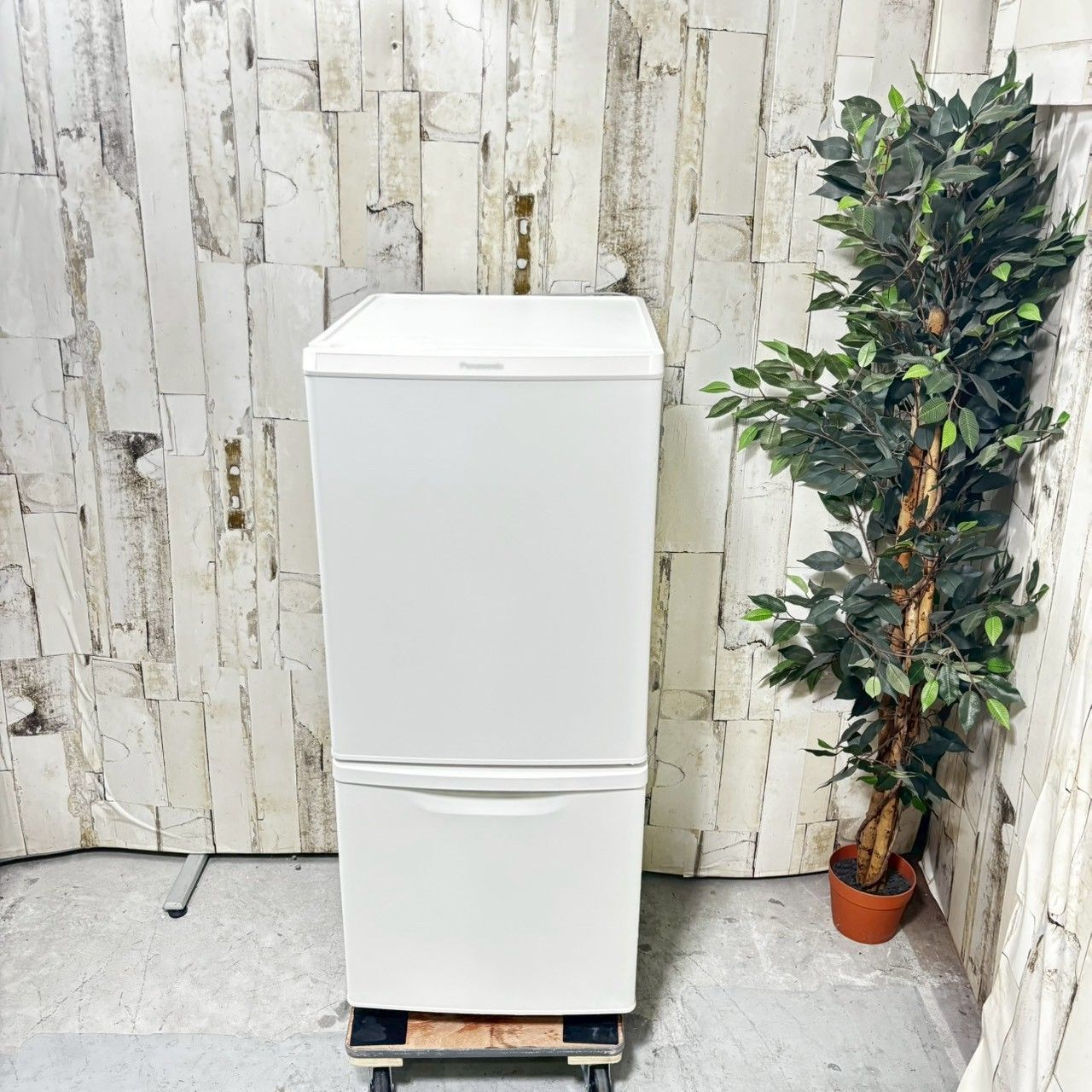 Panasonic 冷蔵庫 NR-B14CW-W 2019年製 概要 パーソナル冷蔵庫 NR-B14CW | 冷蔵庫 | Panasonic