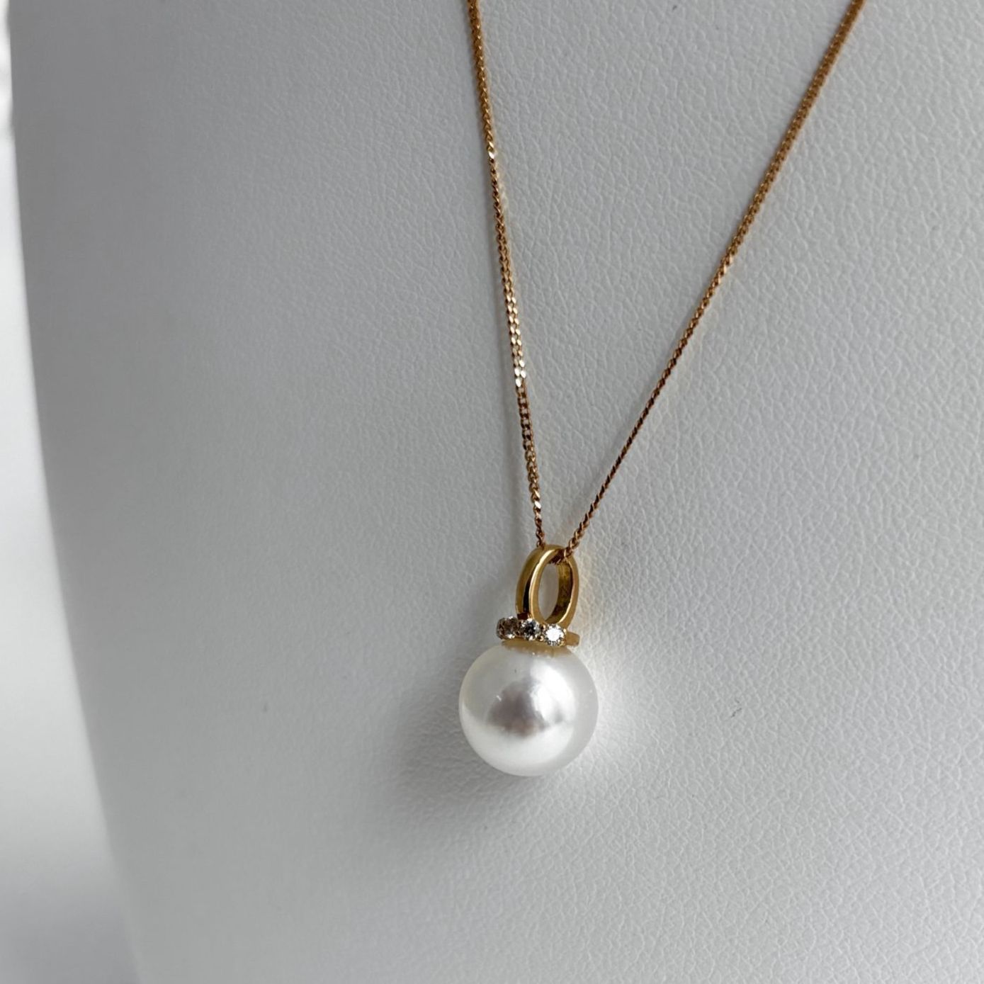 あこや本真珠 テリ抜群 無調色 8.5-9 mm K 18 ネックレス ダイヤモンド