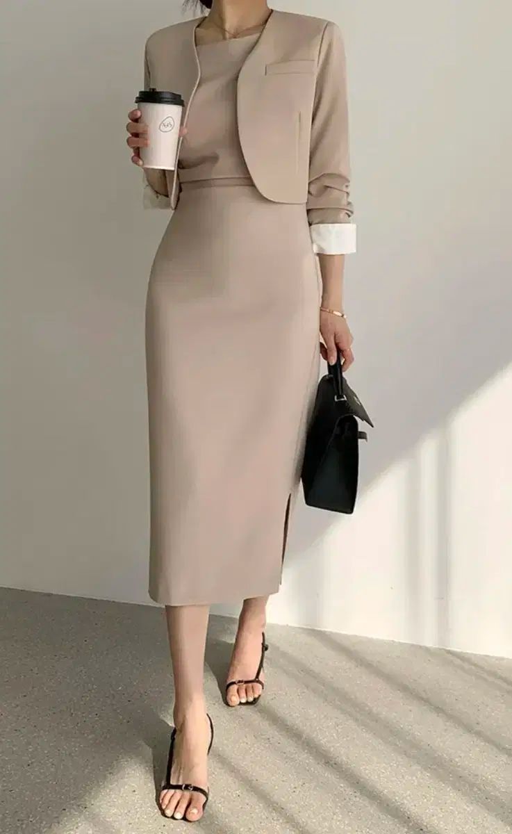 ベージュ セットアップ スーツ スカート セットアップ