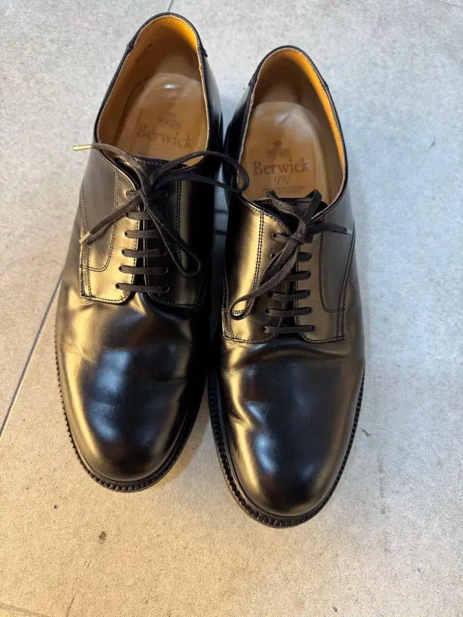 Berwick バーウィック 5048 THE B ドビ サイズ10 ほぼ