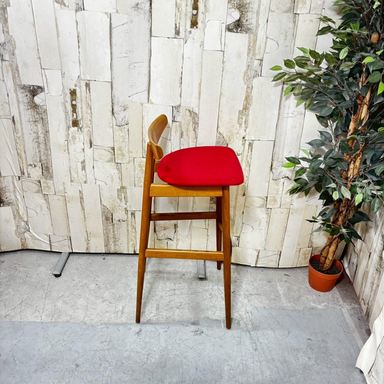 飛騨産業 ハイチェア Contract Collection カウンターチェア Contract Collection カウンターチェア（張り座） | 飛騨産業株式会社