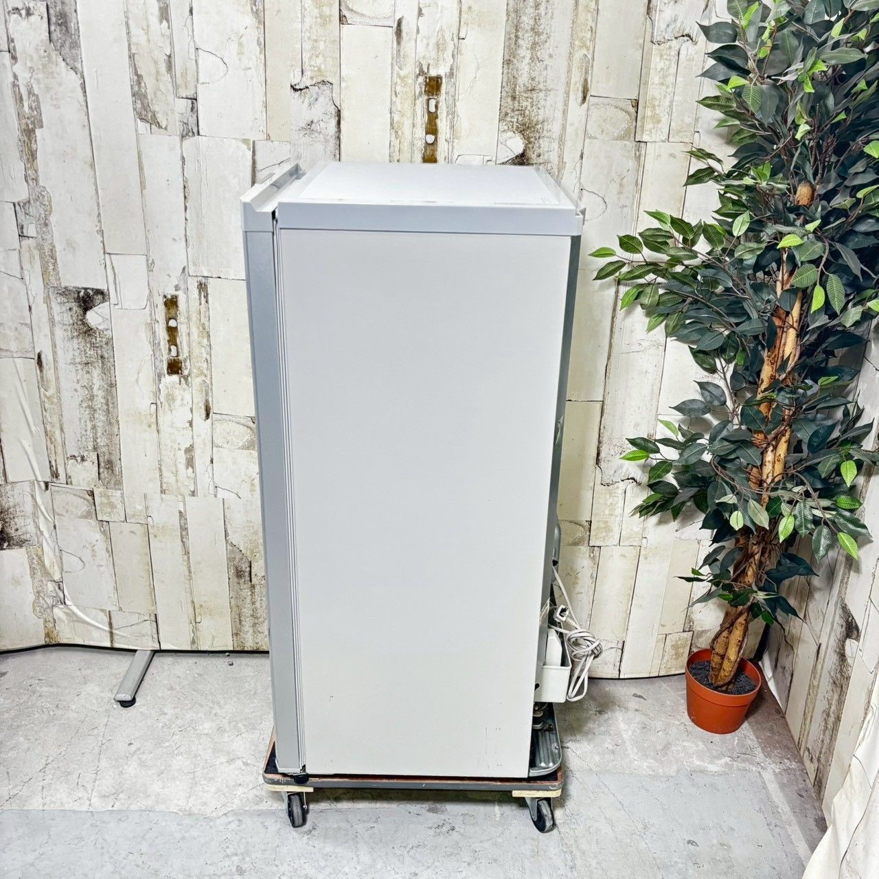 直接引き渡し限定 MITSUBISHI 冷凍庫 MF-U12D-S1 121L 直接引き渡し