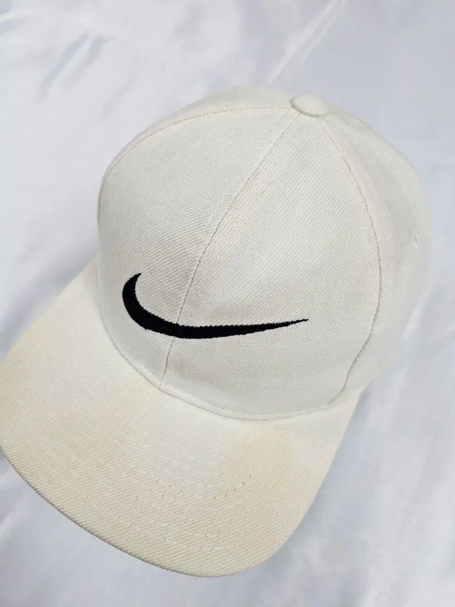 ナイキミニ(MINHEE)ヒジン(HEEJIN)帽子