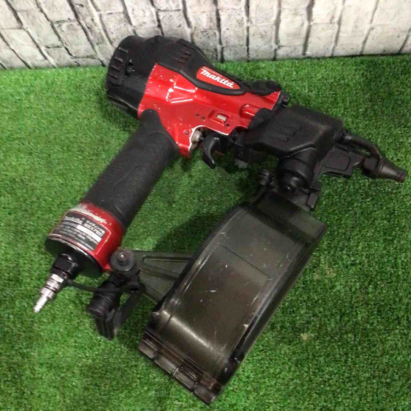 高圧エア釘打ち機