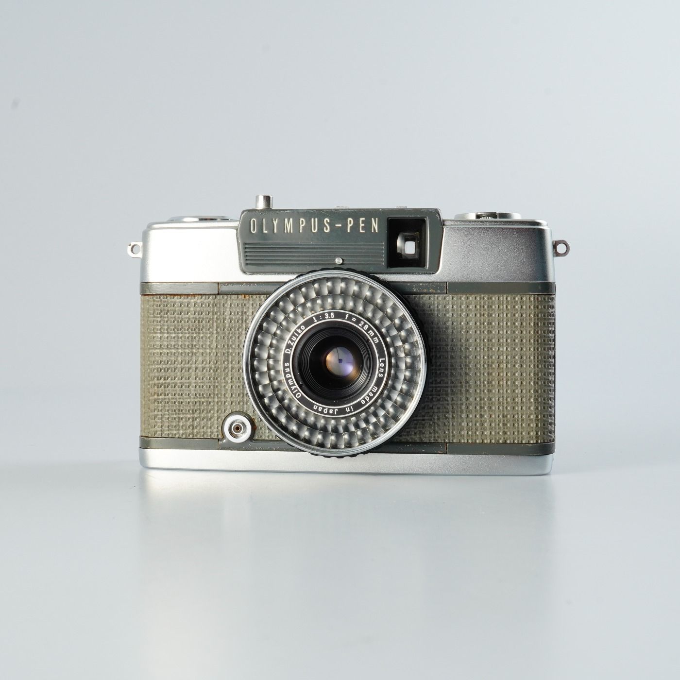 Serviced - TESTED OLYMPUS オリンパス PEN EE-2 28mm F 3.5 Half Frame Camera コンパクトフィルムカメラ