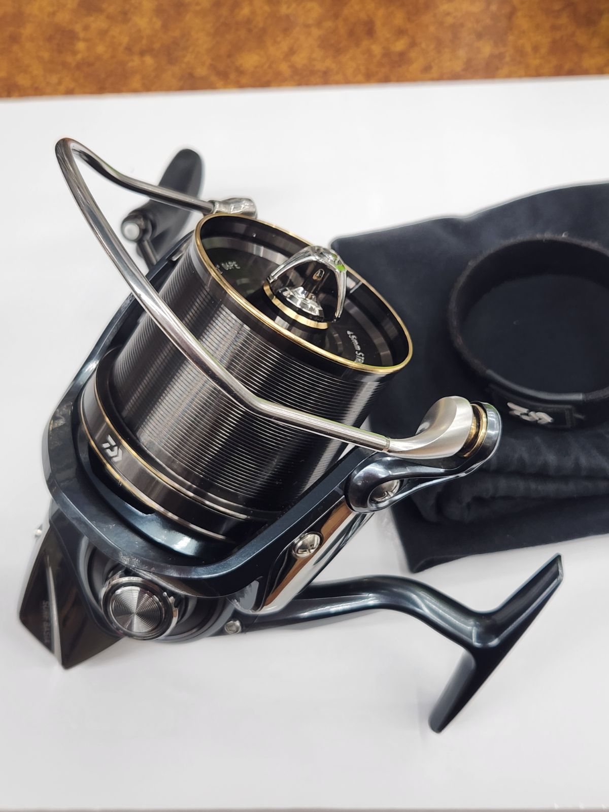 品 ダイワ 21 サーフベイシア 45 06PE 有