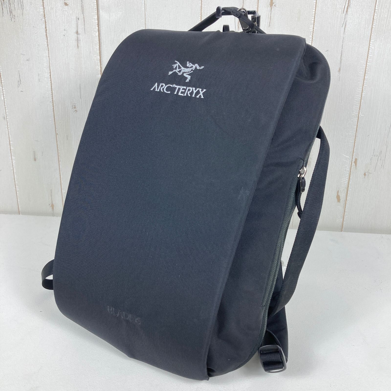 OneSize ブラック系 Arcteryx アークテリクス ブレード 6 バックパック Blade 6 Backpack モデル ナイロン バッグ ストレージ バックパック デイパック 容量 ～29L z00