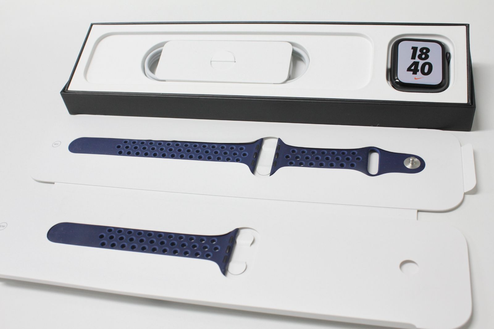 Apple Watch SE（第1世代）GPS/44mm/A2352〈MKQK3J/A〉⑤ 【公式通販】