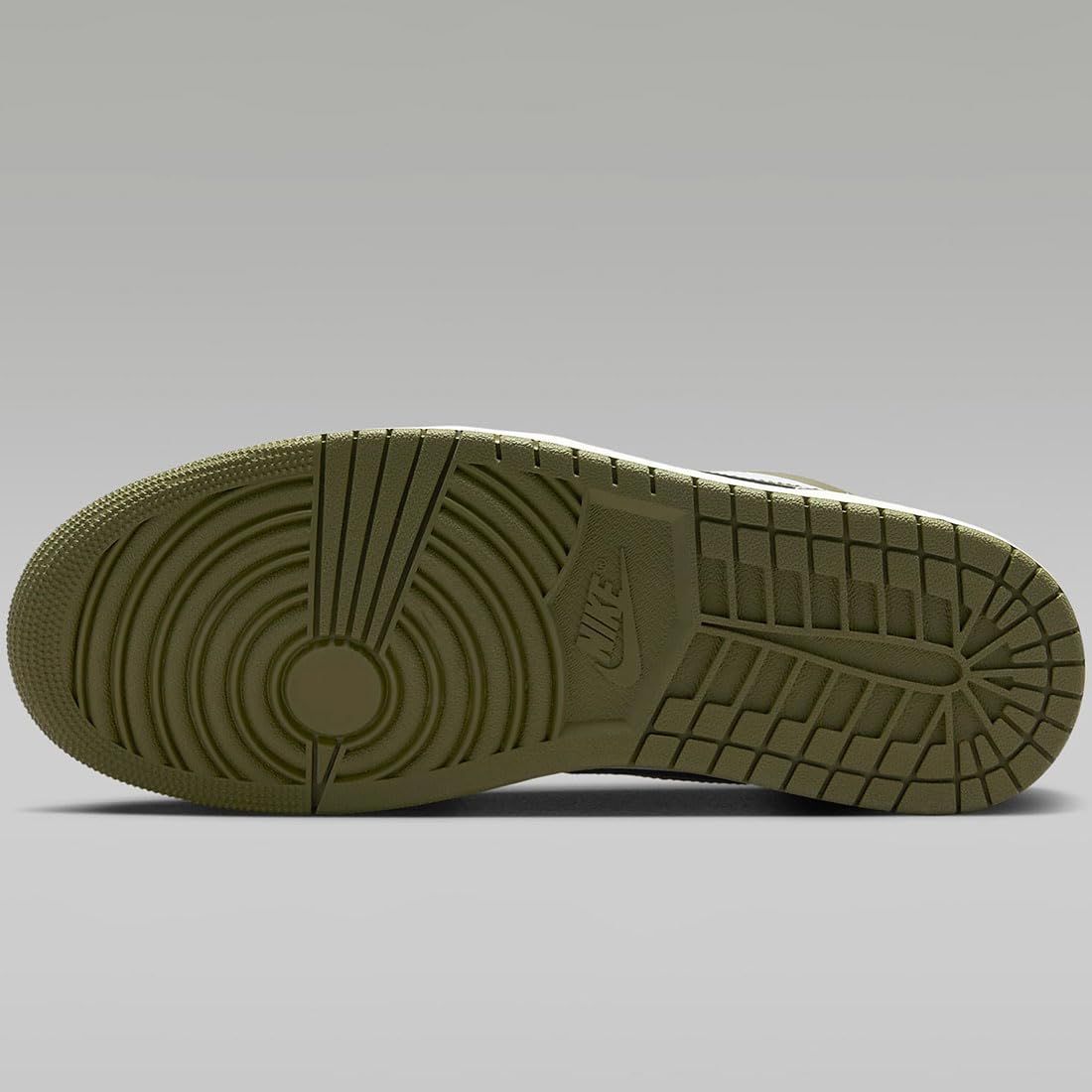 ブラック ミディアムオリーブ