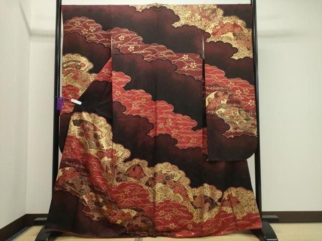 平和屋着物 豪華振袖 駒刺繍 雲重ね扇面花文 黒地 金彩 正絹 gh