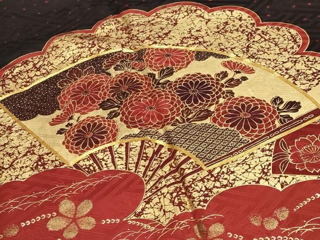 雲重ね扇面花文 黒地