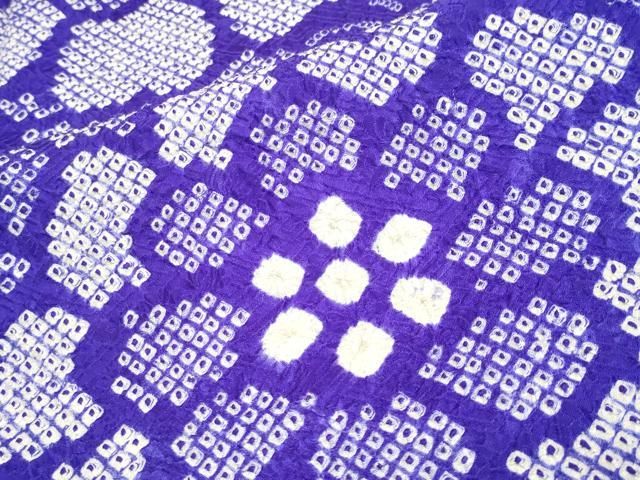 熨斗舞花文 暈し染め