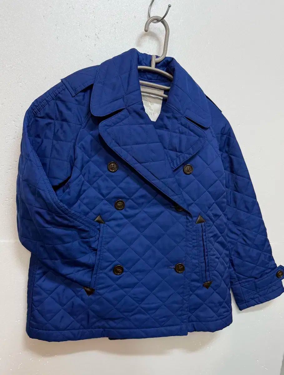 バーバリー　キッズ　８Ｙ　128 キルティング　ジャケット バーバリー キッズ 8Y 128 キルティング ジャケット BURBERRY