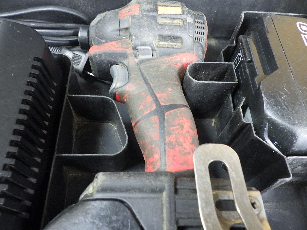 18Vタイプ マックス インパクトドライバ PJ-ID151R-B2C 1850A 充電器・バッテリー2個・ケース付 充電式 電動工具 MAX 品