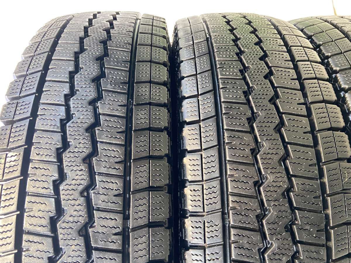 スタッドレスタイヤ