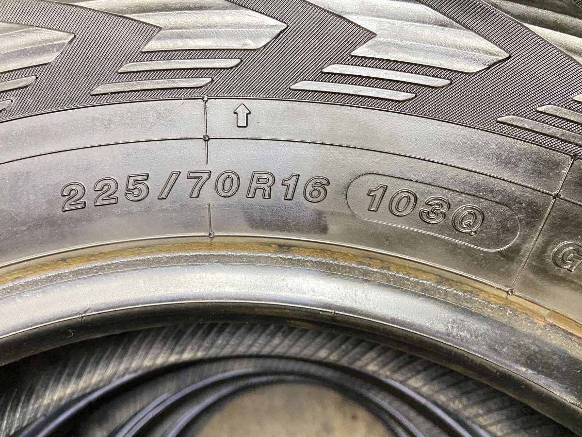  225 70 R 16 ヨコハマ アイスガードG 075 タイヤ スタッドレスタイヤ 4本セット w タイヤ タイヤ ホイール