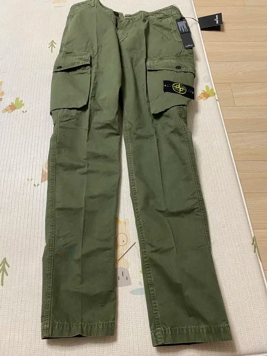 ストーンアイランド オリーブ カーゴ ズボン W30