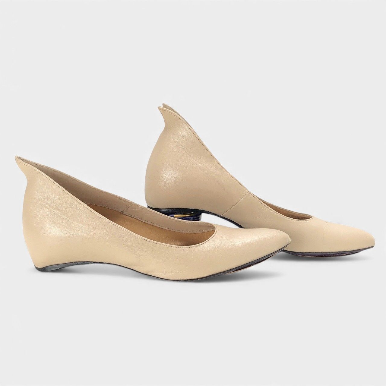 ポインテッドトゥ