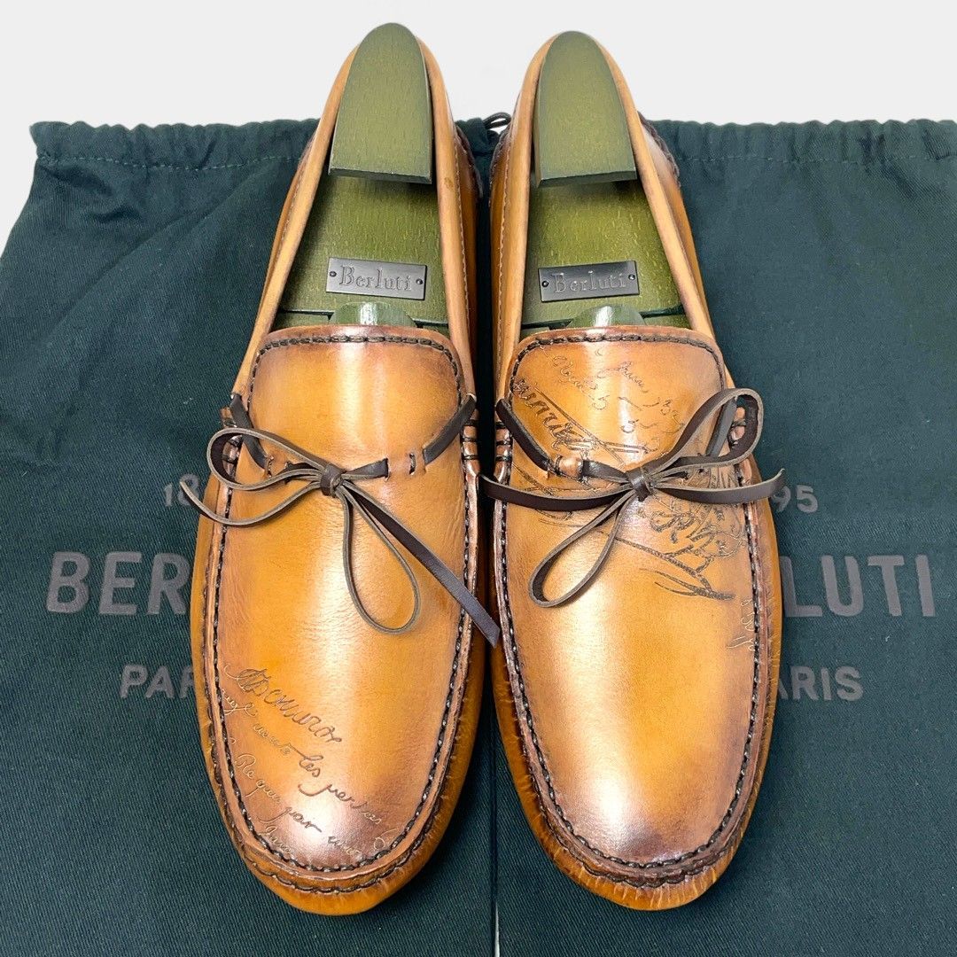 ベルルッティ ドライビングシューズ スクリット カリグラフィー ブラウン