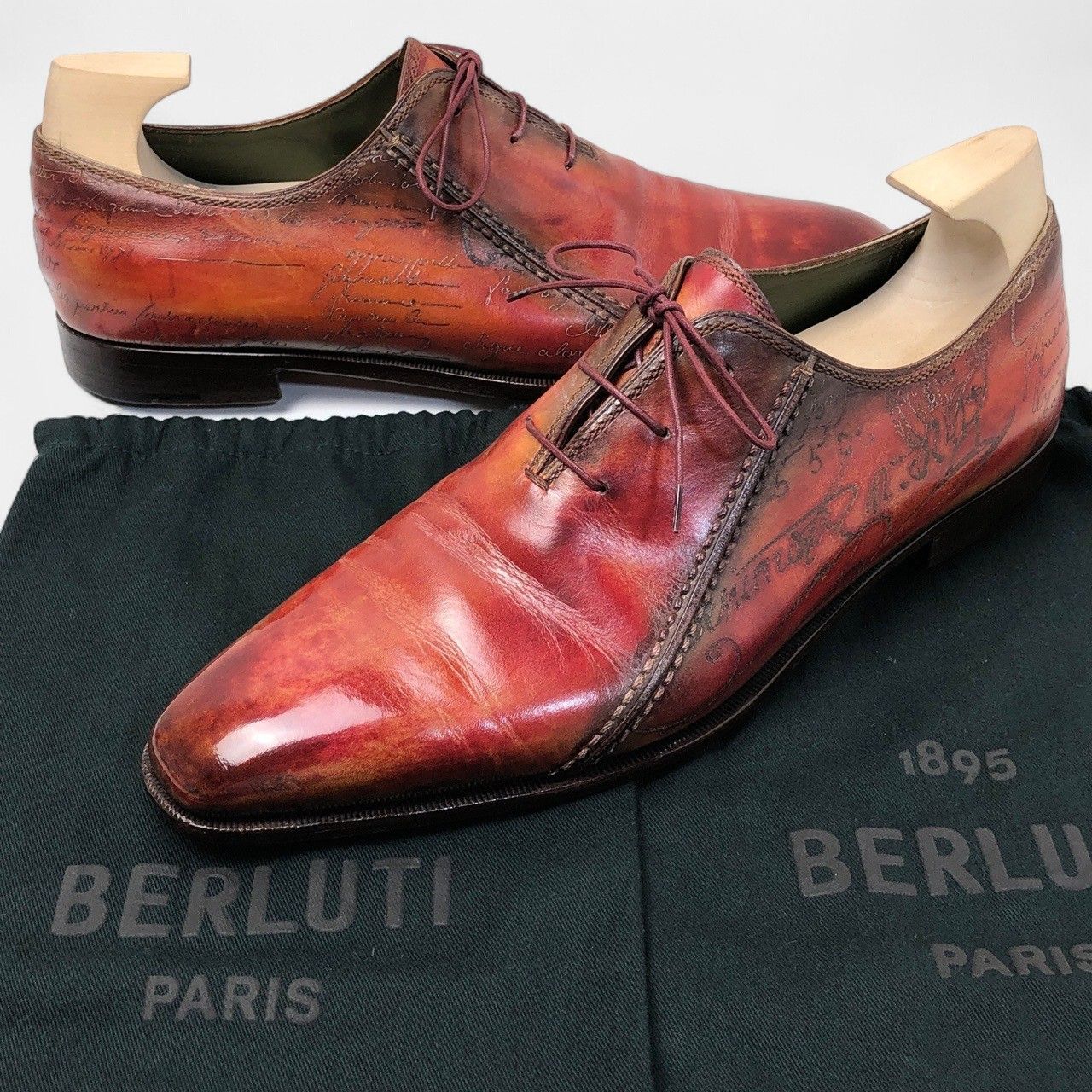 極美品 【Berluti ベルルッティ】 スカーズ デムジュール カリグラフィー 極美品 【Berluti ベルルッティ】 スカーズ デムジュール カリグラフィー