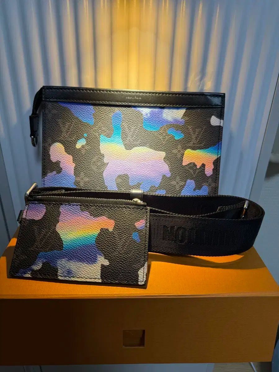 Louis Vuitton サンライズ Sunrise 丸のまま ウェアラブル クロスバック