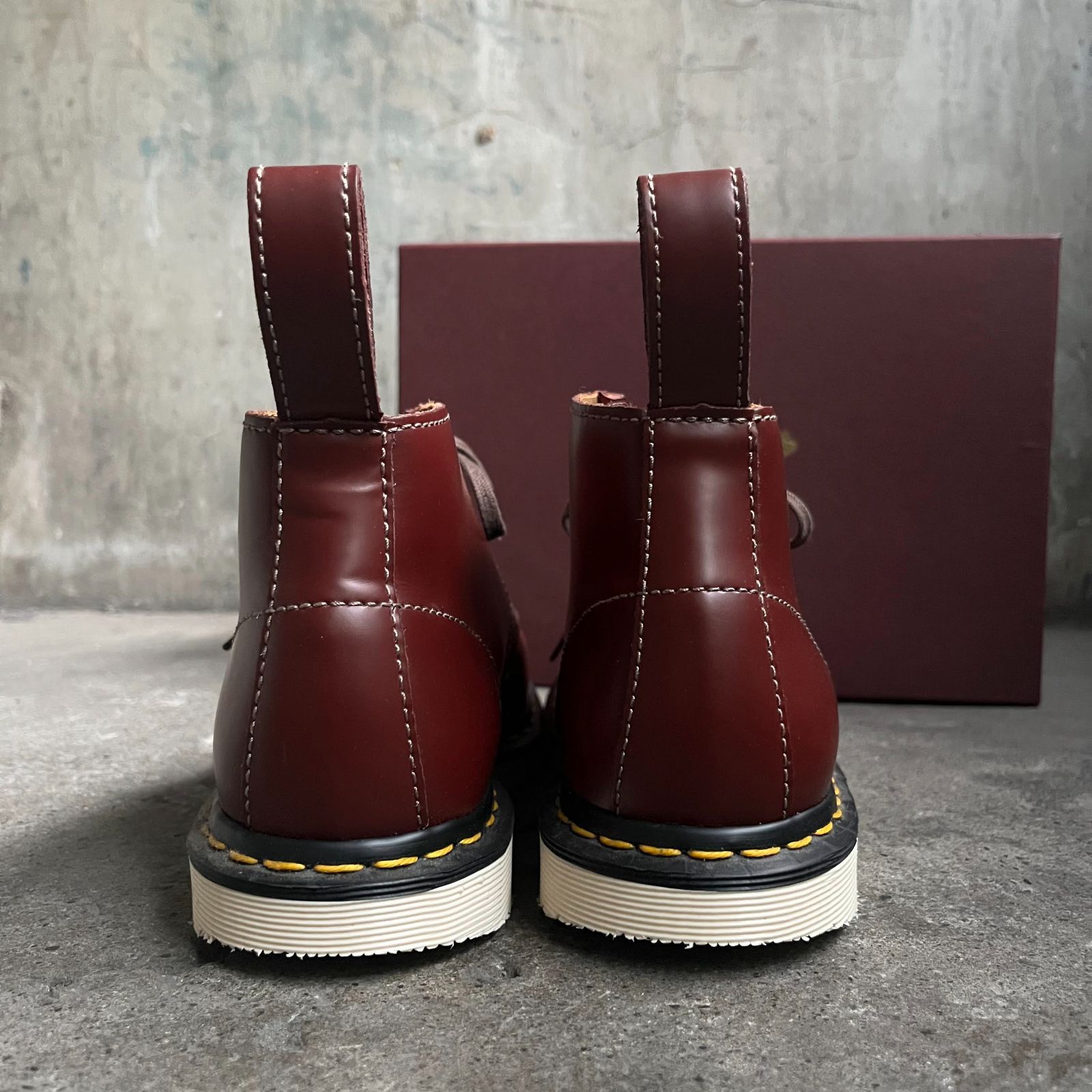 8 チェリーレッド