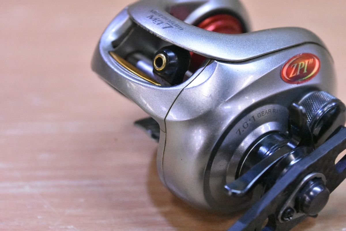 シマノ 07 メタニウム Mg7 左巻き ベイトリール SHIMANO Metanium Mg7 ブラックバス 釣り バス釣り